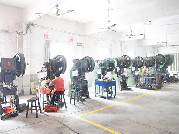 如何预防cnc加工出现撞刀的情况?